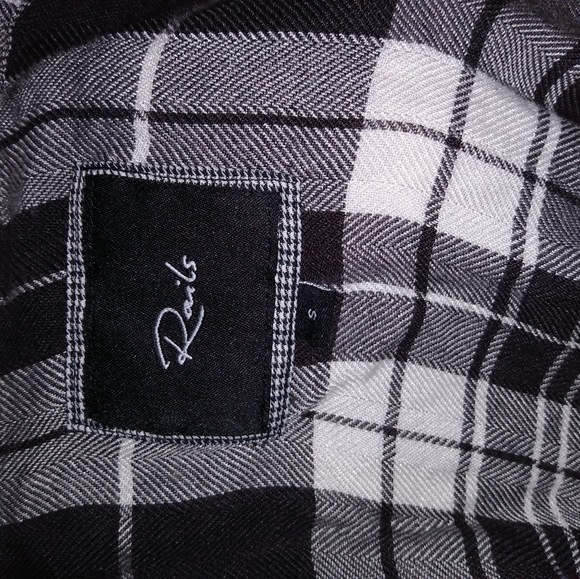 COPY - Rails plaid top - Picture 3 of 4